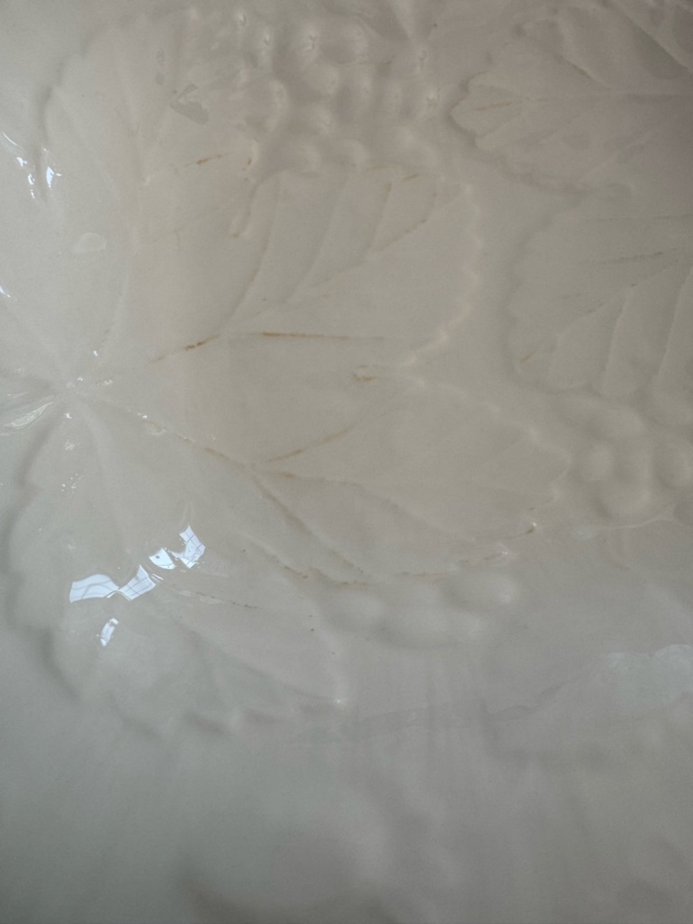 Wedgwood Strawberry and Vine Bone China Serving Candy Dish - Picture 2 of 5